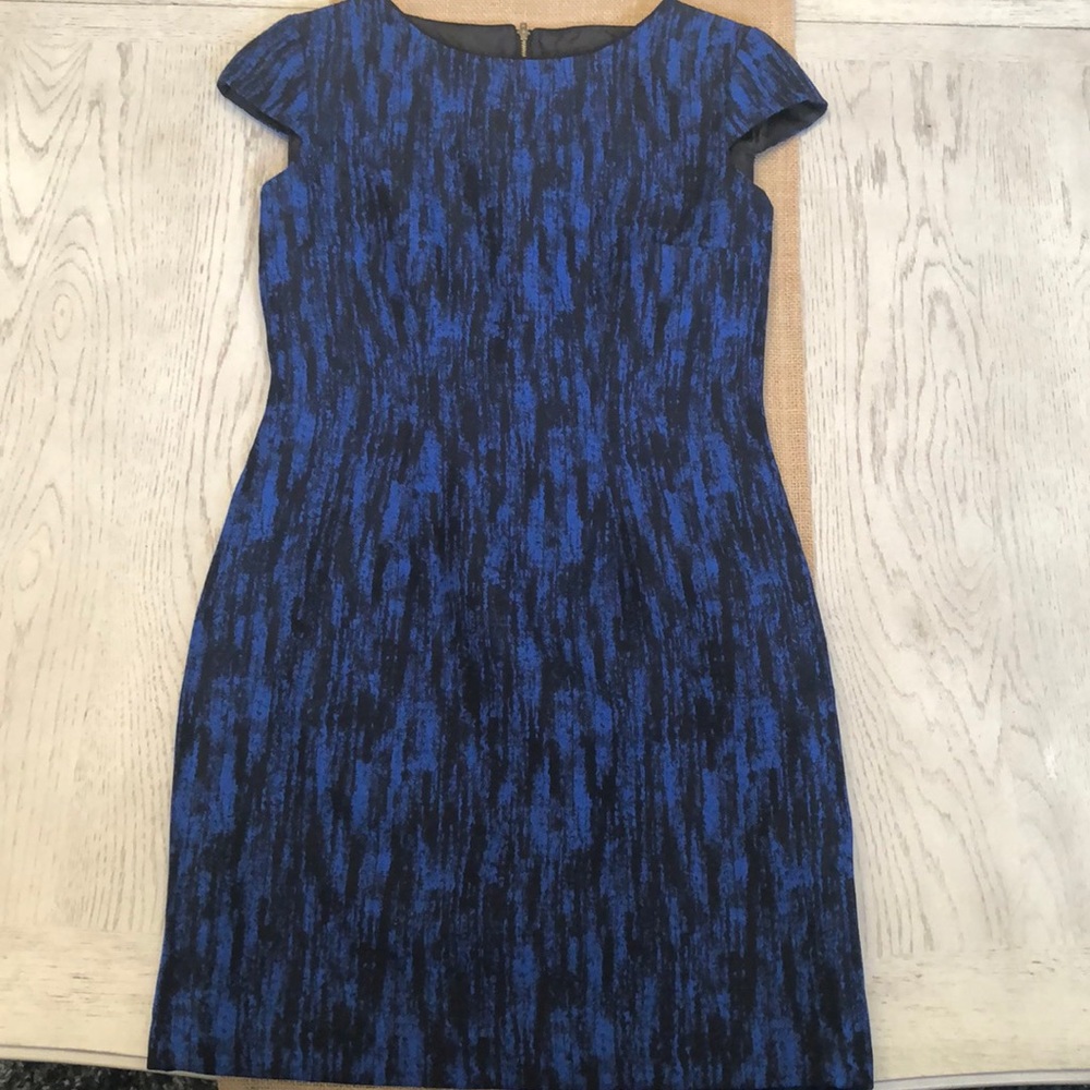 Beautiful Tahari Dress